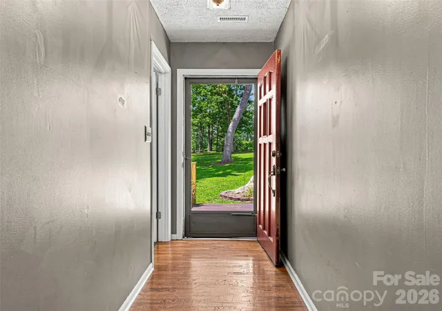 Photo 4 of Single family home for sale at 38 Chadwick Wade Dr, Asheville, NC 28804 | MLS# 4414061 | Listing updated on 2026-10-01