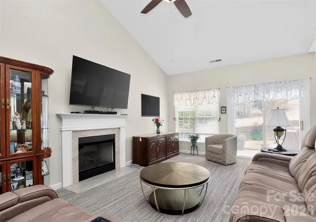 3rd image of 8413 Suttonview Dr, Charlotte, NC 28269 | MLS# 4414065