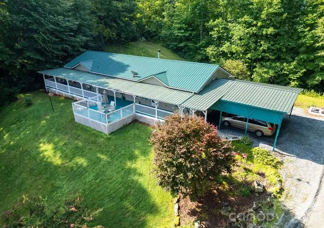 Photo 2 of Single family home for sale at 98 New Sorrells Est, Brevard, NC 28712 | MLS# 4414087 | Listing updated on 2026-08-19