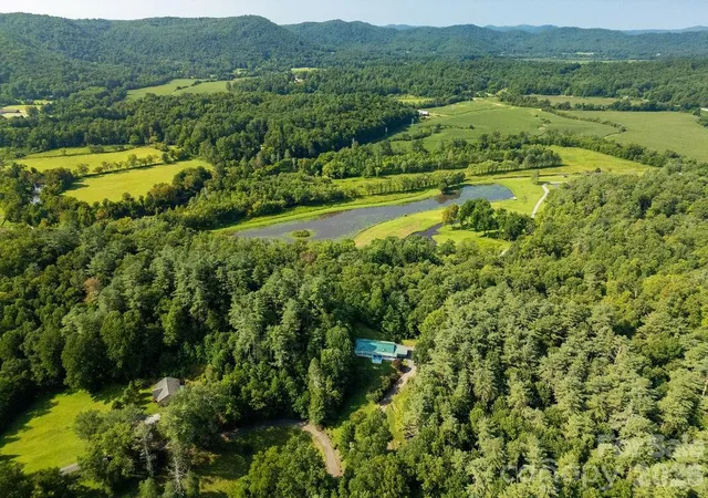 Photo 43 of Single family home for sale at 98 New Sorrells Est, Brevard, NC 28712 | MLS# 4414087 | Listing updated on 2026-08-19