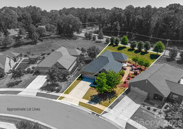 Photo 2 of Single family home for sale at 5228 Courtyard Ln, Belmont, NC 28012 | MLS# 4414092 | Listing updated on 2026-08-28