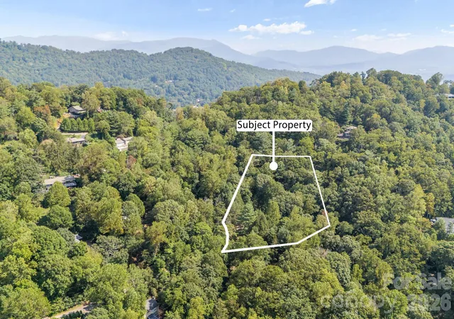 Photo 3 of Single family home for sale at 165 Cherokee Rd, Asheville, NC 28804 | MLS# 4414099 | Listing updated on 2026-10-30