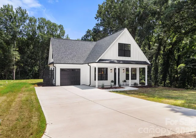 2nd image of 157 Mccorkle St, York, SC 29745 | MLS# 4414112
