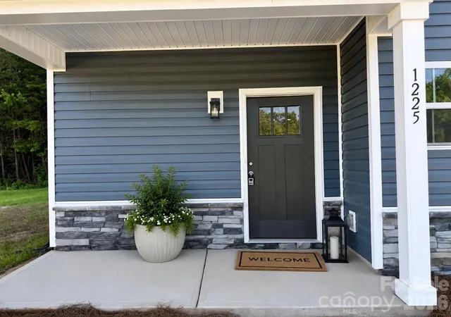 3rd image of 1575 Solitude Ct, Kannapolis, NC 28081 | MLS# 4414115