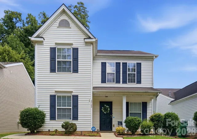 Photo 1 of Single family home for sale at 2722 Meadow Knoll Dr, Charlotte, NC 28269 | MLS# 4414122 | Listing updated on 2026-08-30