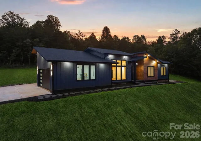 3rd image of 7 Spicebush Ln, Weaverville, NC 28787 | MLS# 4414124
