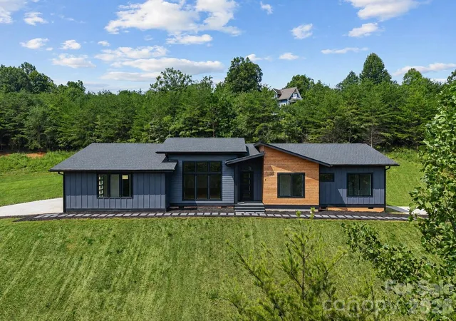 5th image of 7 Spicebush Ln, Weaverville, NC 28787 | MLS# 4414124