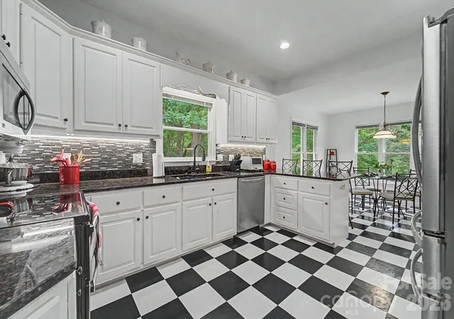 Photo 4 of Single family home for sale at 48 Main Tr, Franklin, NC 28734 | MLS# 4414128 | Listing updated on 2026-09-03