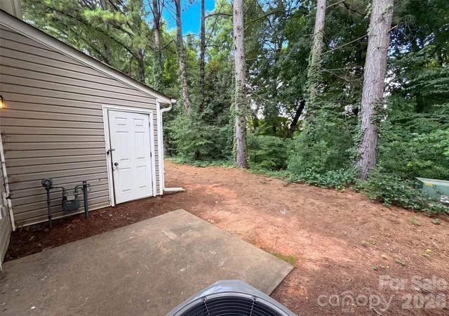 18th image of 4165 Birch Leaf Ct, Charlotte, NC 28215 | MLS# 4414130