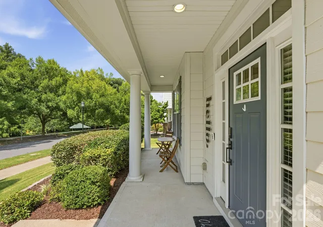 Photo 3 of Single family home for sale at 1702 Woodward Ave, Charlotte, NC 28206 | MLS# 4414135 | Listing updated on 2026-09-06