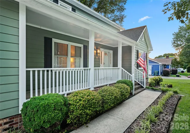 3rd image of 1533 Rivermont Dr, Gastonia, NC 28054 | MLS# 4414170