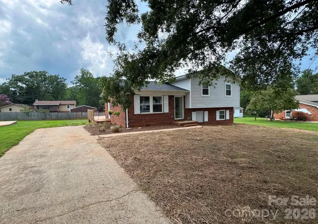 2nd image of 115 Robert Dr, State Road, NC 28676 | MLS# 4414175