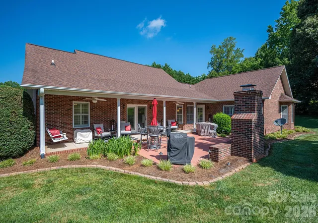 Single family home for sale at 2928 Palmer Dr NE, Conover, NC 28613 | MLS# 4414179