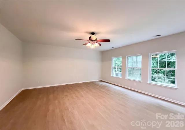Photo 3 of Single family home for sale at 127 Edgington St, Mooresville, NC 28115 | MLS# 4414181 | Listing updated on 2026-09-23