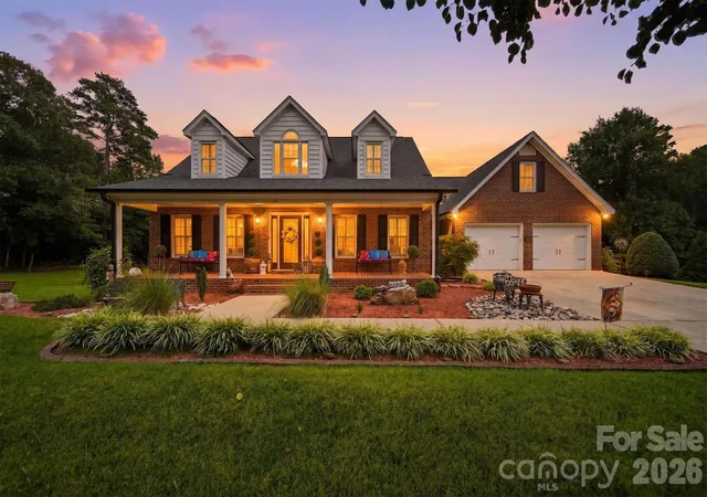 1st image of 85 Charleston Ct, Hickory, NC 28601 | MLS# 4414182