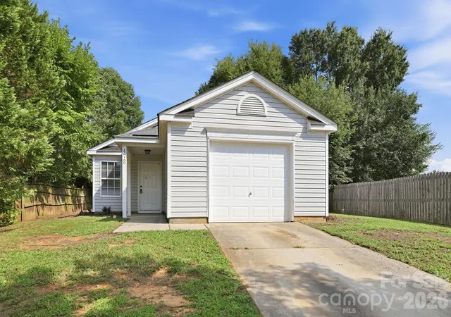 Photo 3 of Single family home for sale at 472 1st Turn Ct, Concord, NC 28025 | MLS# 4414186 | Listing updated on 2026-08-25