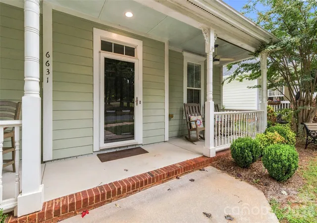 Photo 3 of Single family home for sale at 6631 Old Magnolia Ln, Mint Hill, NC 28227 | MLS# 4414189 | Listing updated on 2026-10-06
