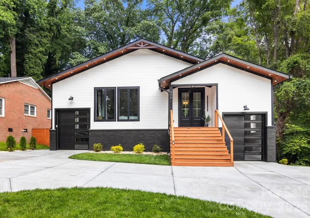 Photo 3 of Single family home for sale at 809 Crater St, Charlotte, NC 28205 | MLS# 4414191 | Listing updated on 2026-09-24