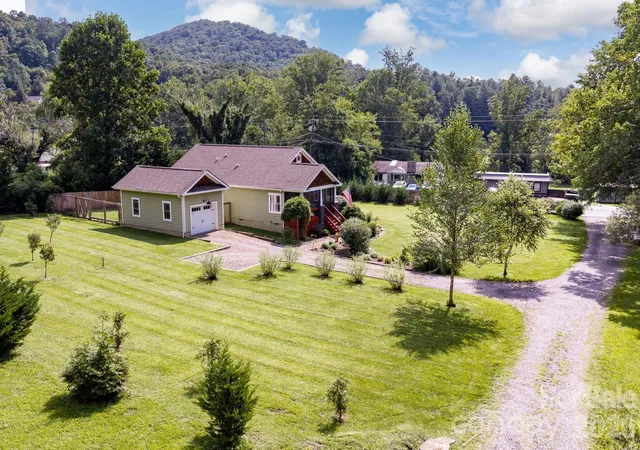 2nd image of 7 Addison Fisher Wy, Asheville, NC 28805 | MLS# 4414192