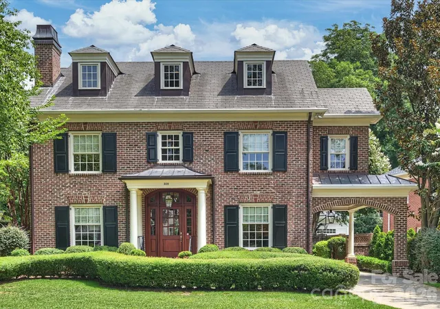 1st image of 309 Hempstead Pl, Charlotte, NC 28207 | MLS# 4414196