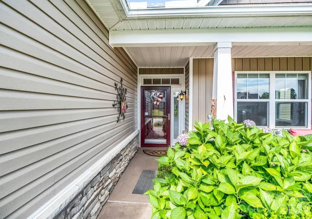 3rd image of 93 Foxtail Ct, Hendersonville, NC 28792 | MLS# 4414198