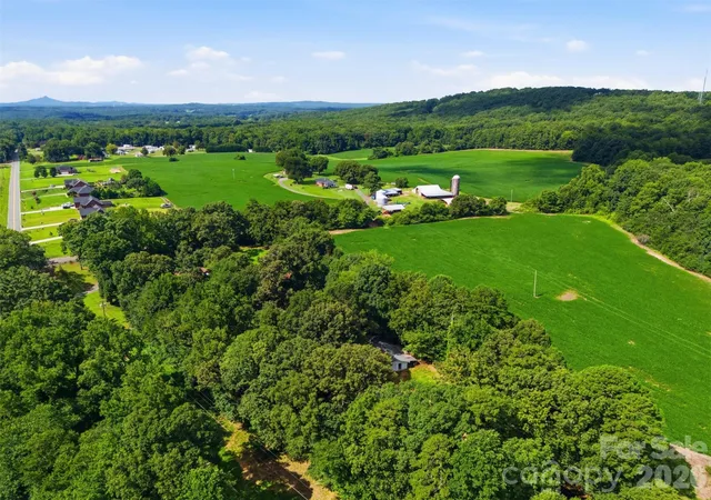 3rd image of 2725 Puetts Chapel Rd, Bessemer City, NC 28016 | MLS# 4414200