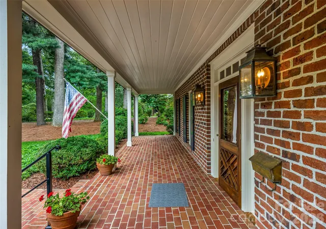 Photo 3 of Single family home for sale at 15 Browntown Rd, Asheville, NC 28803 | MLS# 4414215 | Listing updated on 2026-08-20
