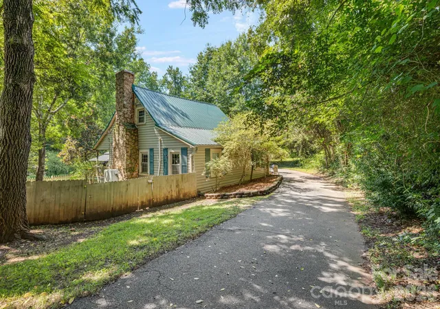 4th image of 242 Whitney Blvd, Lake Lure, NC 28746 | MLS# 4414218