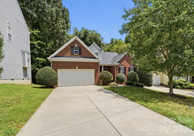Photo 3 of Single family home for sale at 2141 Lord Proprietor Ln, Waxhaw, NC 28173 | MLS# 4414234 | Listing updated on 2026-09-05
