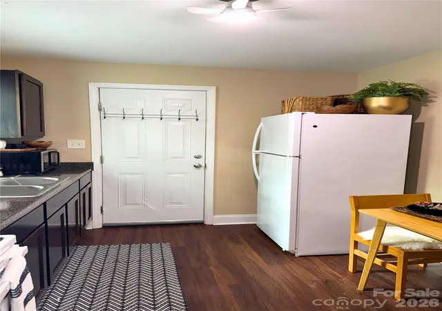 Photo 2 of Single family home for sale at 1801 Purser Dr, Charlotte, NC 28215 | MLS# 4414235 | Listing updated on 2026-09-08