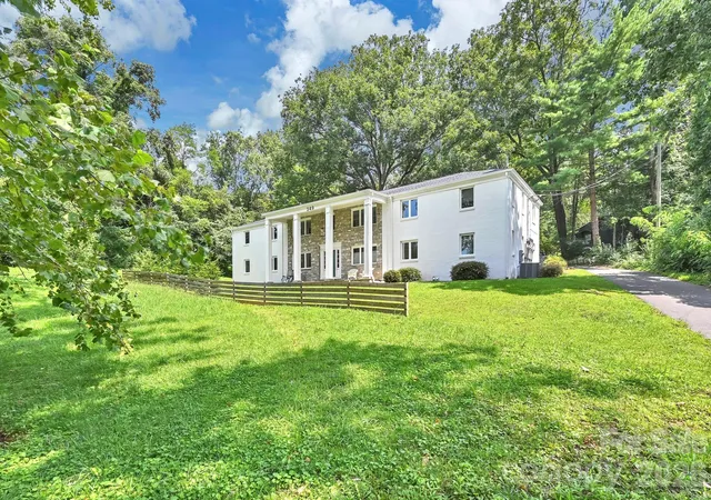 2nd image of 349 Country Club Rd #4, Asheville, NC 28804 | MLS# 4414240