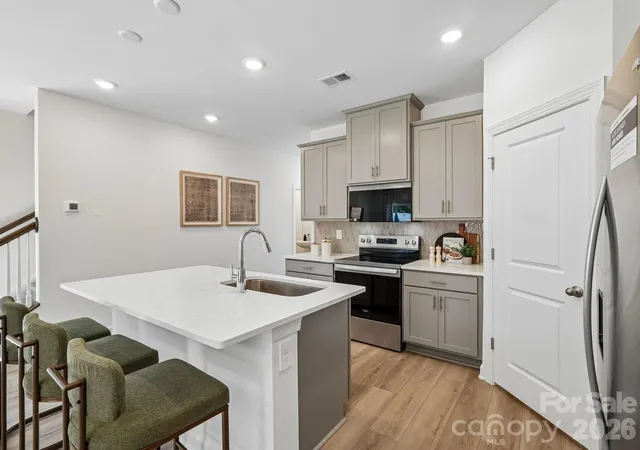 2nd image of 4226 Murk Ln, Charlotte, NC 28213 | MLS# 4414244