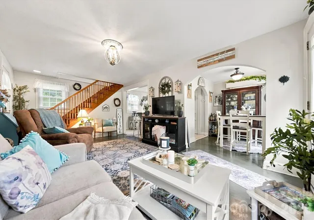 4th image of 239 N Anderson St, Morganton, NC 28655 | MLS# 4414255