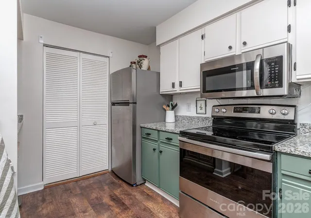 5th image of 1052 Churchill Downs Ct #C, Charlotte, NC 28211 | MLS# 4414268