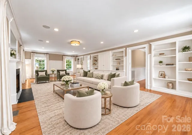 Photo 2 of Single family home for sale at 1620 Biltmore Dr, Charlotte, NC 28207 | MLS# 4414269 | Listing updated on 2026-10-03