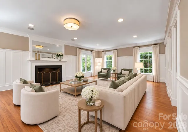 Photo 3 of Single family home for sale at 1620 Biltmore Dr, Charlotte, NC 28207 | MLS# 4414269 | Listing updated on 2026-10-03