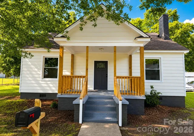 1st image of 609 Dallas St, Chester, SC 29706 | MLS# 4414278