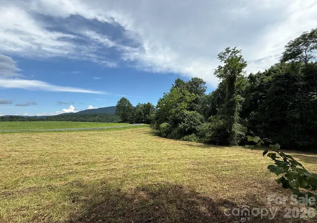 3rd image of 94 Ebenezer Trl #3, Hendersonville, NC 28739 | MLS# 4414300