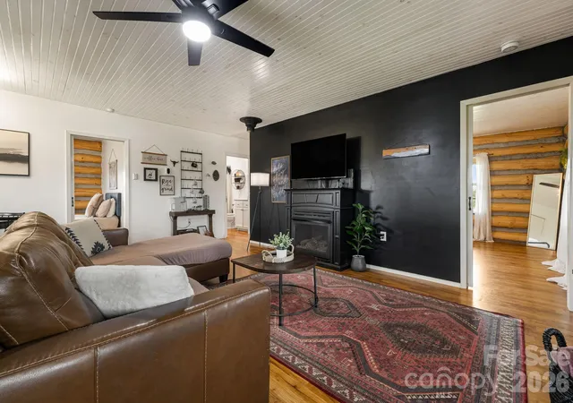 Photo 5 of Single family home for sale at 194 Cabin Holw Dr, Marshall, NC 28753 | MLS# 4414308 | Listing updated on 2026-09-02
