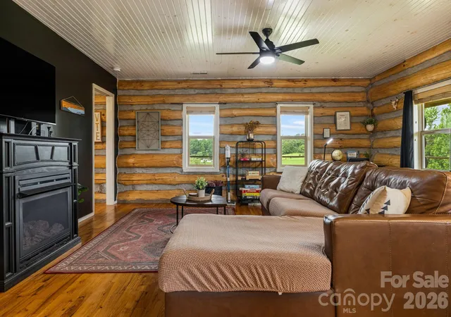 Photo 4 of Single family home for sale at 194 Cabin Holw Dr, Marshall, NC 28753 | MLS# 4414308 | Listing updated on 2026-10-17