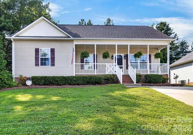 1st image of 245 Eagle Creek Rd, Clover, SC 29710 | MLS# 4414318