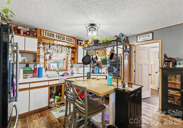 Photo 3 of Single family home for sale at 1250 Honeywood Ln, Rock Hill, SC 29730 | MLS# 4414321 | Listing updated on 2026-09-26