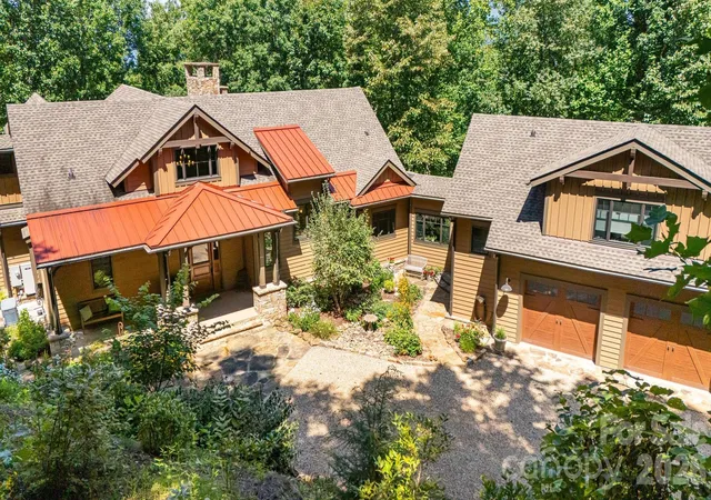 Photo 2 of Single family home for sale at 80 E Reach Rd #117, Sylva, NC 28779 | MLS# 4414331 | Listing updated on 2026-08-16