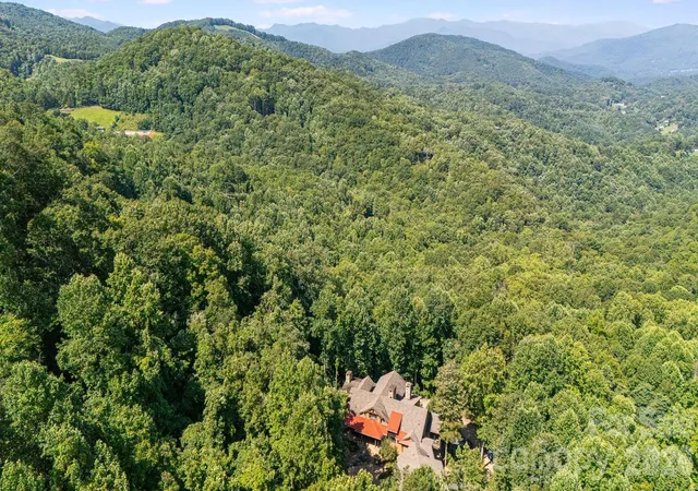 Photo 3 of Single family home for sale at 80 E Reach Rd #117, Sylva, NC 28779 | MLS# 4414331 | Listing updated on 2026-08-16