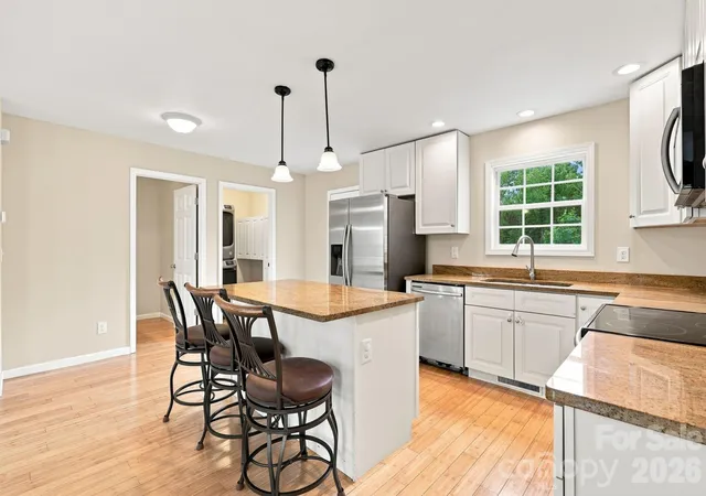 4th image of 32 Jeff Dr, Asheville, NC 28806 | MLS# 4414336