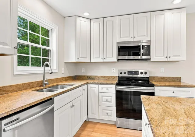 5th image of 32 Jeff Dr, Asheville, NC 28806 | MLS# 4414336