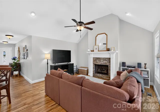 Photo 4 of Single family home for sale at 846 Affirmed Dr, Boiling Springs, SC 29316 | MLS# 4414338 | Listing updated on 2026-10-02