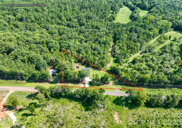 3rd image of 219 W North Corner Rd, Lancaster, SC 29720 | MLS# 4414345