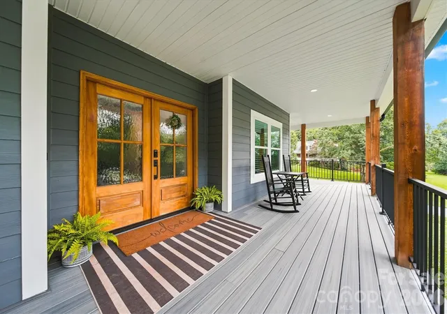 Photo 2 of Single family home for sale at 34 Colts Neck Ln, Taylorsville, NC 28681 | MLS# 4414352 | Listing updated on 2026-08-25
