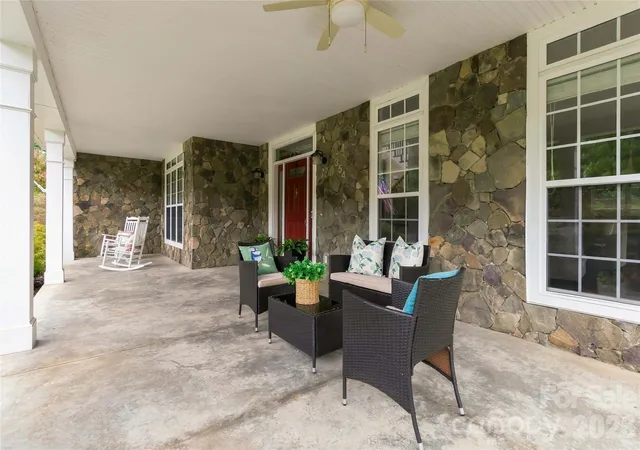 4th image of 354 Robinson Rd, Mooresville, NC 28117 | MLS# 4414354
